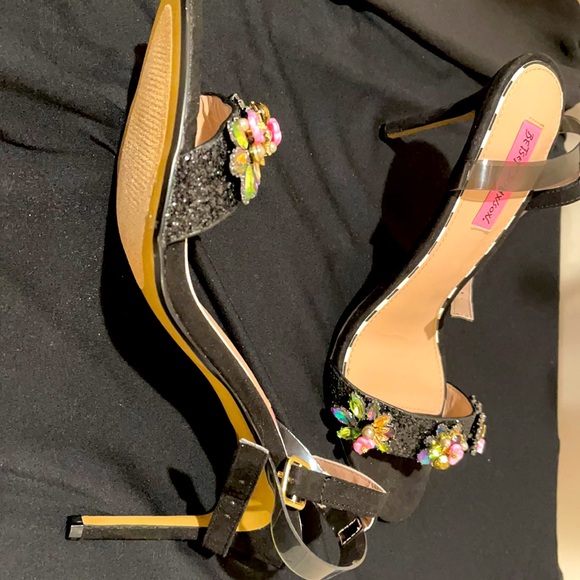 Betsy Johnson Sandals - Picture 6 of 7